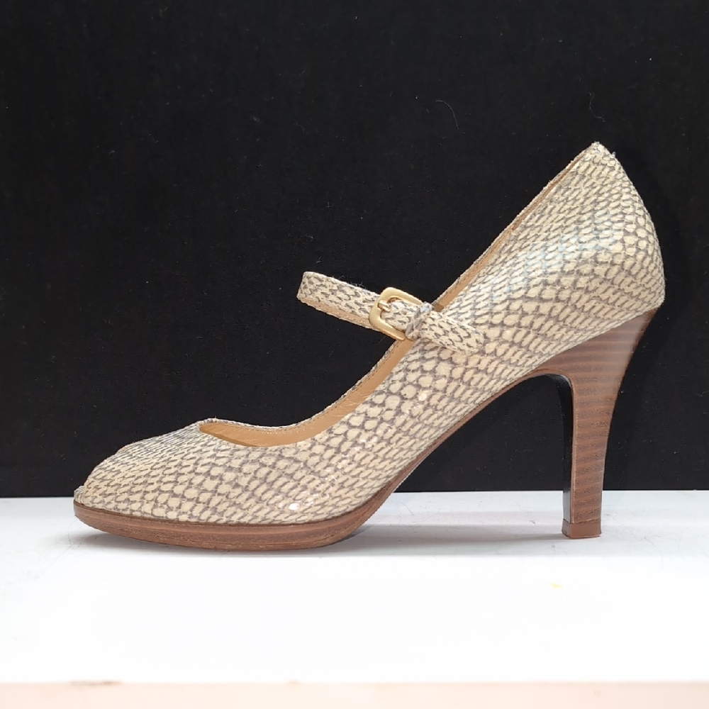 Cole Haan Textured Cream Mary Jane Heels Size 8B